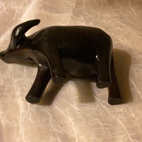 Small wildebeest Statue Wooden Statue Vintage - Picture 8 of 10